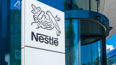 Česká policie vyšetřuje Nestlé a Danone kvůli závadnému kojeneckému mléku