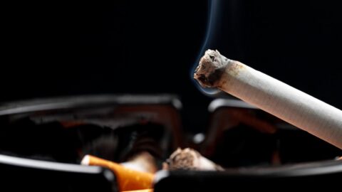 Průzkum: Téměř 40 procent Čechů od 15 do 24 let užívá nikotin, čtvrtina denně