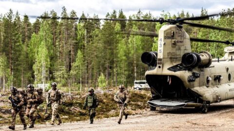 NATO zahájilo operace na posílení obrany v okolí Švédska a Finska