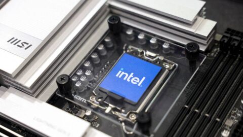 Apple a Intel se dohodly na spolupráci při vývoji a výrobě čipů v USA, oznámil Trump