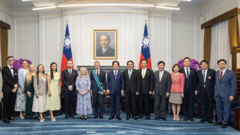 Prezident Taiwanu Lai udělil Vystrčilovi Řád příznivých oblaků, jedno z nejvyšších státních vyznamenání