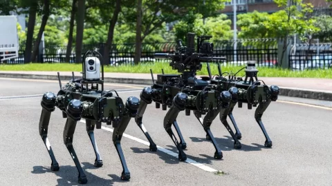 Taiwanská vojenská laboratoř představila robotické psy postavené na americké platformě