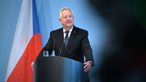 Ministr Zůna pro příští rok žádá navýšení výdajů na obranu na dvě procenta HDP