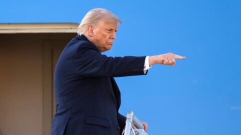 Rusko je ve válce útočníkem a ztrácí více vojáků než Ukrajina, řekl Trump