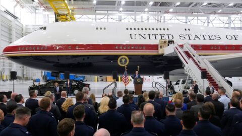 Trump odhalil nový prezidentský letoun Air Force One darovaný Katarem