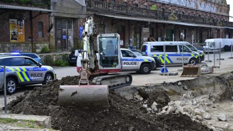 Dělníci u hl.nádraží v Brně našli zřejmě leteckou pumu, stovky evakuovaných