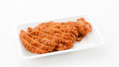 V kuřecích řízcích z Tesca našla potravinářská inspekce bakterie způsobující salmonelózu
