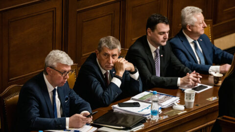Babiš, Turek, Kupka nebo Rakušan? Zmapovali jsme, kdo nejčastěji chybí při hlasování ve Sněmovně