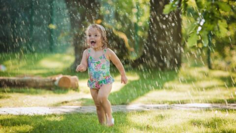 Česko čeká slunečný víkend s teplotami nad 30 °C, mohou se objevit i silné bouřky