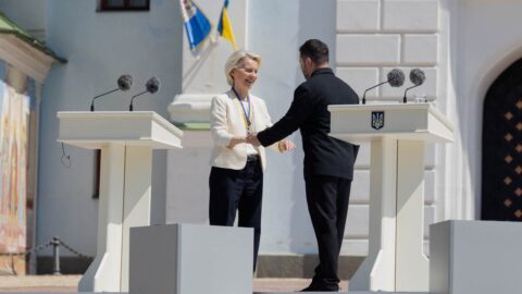 EU podepsala s Ukrajinou dohodu o společné výrobě zbraní