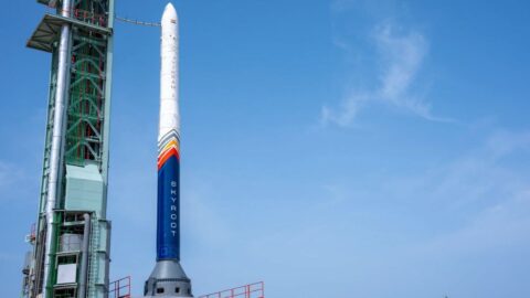 Indická firma úspěšně vyslala na oběžnou dráhu první domácí orbitální raketu