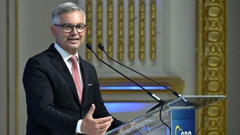 Komisař Brunner: EK má dobrou spolupráci s ČR ohledně migračního paktu