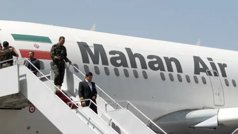 USA uvalily sankce na globální síť podporující íránské Mahan Air a Revoluční gardy