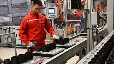 Nejen levná pracovní síla: Proč se Maďarsko stalo magnetem pro německý automobilový průmysl