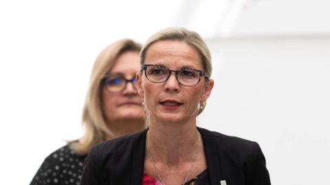 Ministryně Mrázová dostala pokutu za porušení zákona o střetu zájmů