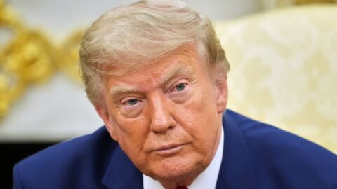 USA podle Trumpa brzy zasáhnou horský masiv u íránského jaderného komplexu
