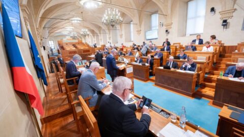 Adeptů na senátory možná letos opět ubude v porovnání s minulými volbami